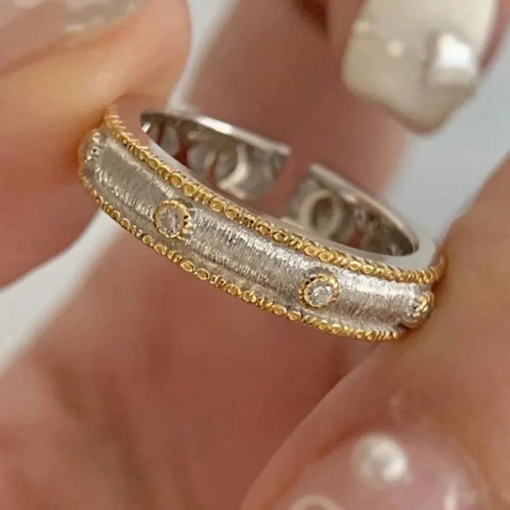 Chic Gold and Silver Ring R233 - Picture 2 of 3